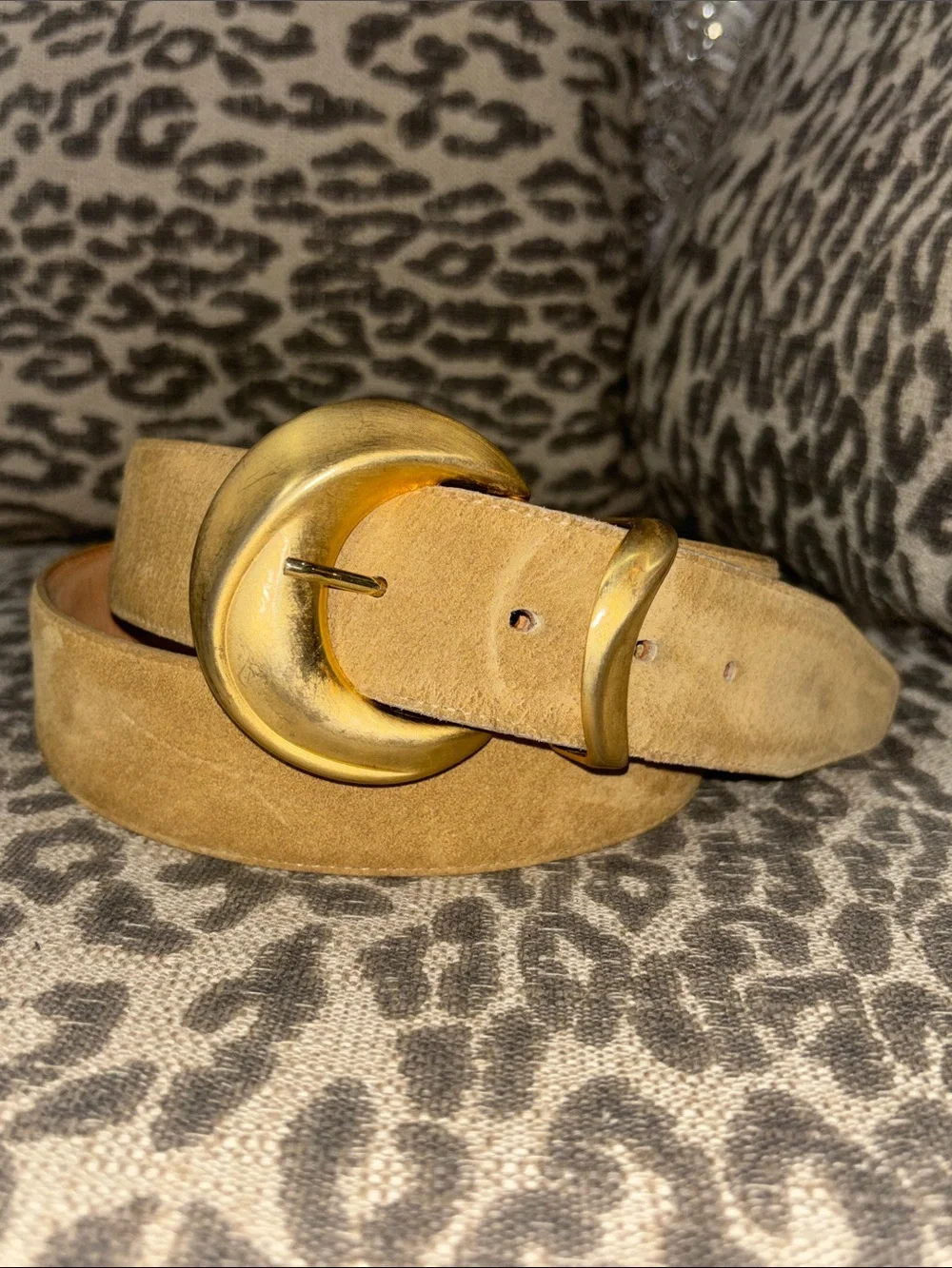 Vintage Classic Suede Belt Tan suede Gold tone Buckle preppy elegant fall belt